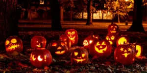 Wie kann man über Halloween hinaus mit Kürbissen dekorieren?